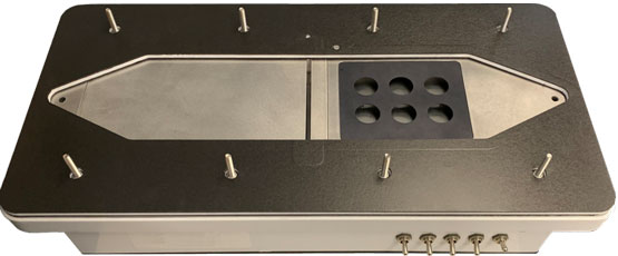 Ce système d’exposition à l’interface air-liquide sert de poumon artificiel dans les recherches de M. Thomson.