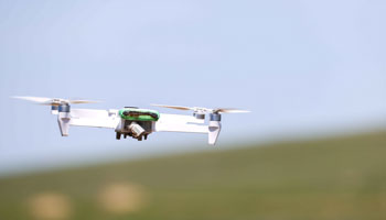 Le Canada devient le cinquième pays à mettre à l’essai la technologie des lasers au-dessus de l’horizon pour neutraliser les drones