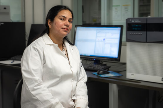 La Dre Shabana Siddique fait partie de l’équipe qui examine les contaminants environnementaux à Santé Canada.