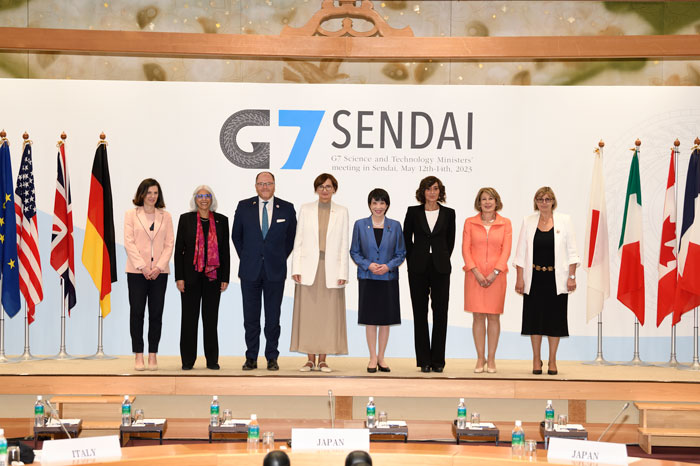 À la demande de l’honorable François-Philippe Champagne, Mme Mona Nemer a dirigé la délégation du Canada à la réunion des ministres responsables des sciences et de la recherche du G7 à Sendai, au Japon, en mai 2023.