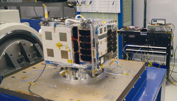 Un trio de satellites mettra à l’essai de nouveaux systèmes de surveillance dans le Haut-Arctique