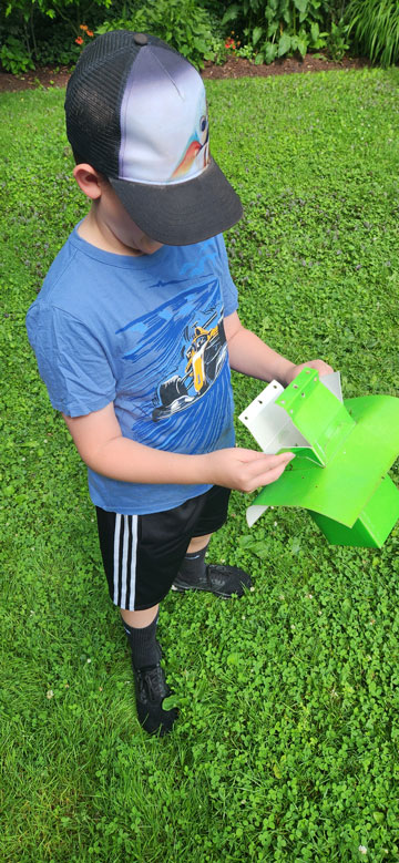 L'équipe accorde une grande importance à l'éducation et à la sensibilisation des jeunes afin d'inspirer la prochaine génération.