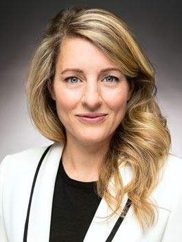 L’honorable Mélanie Joly, ministre de l’Industrie