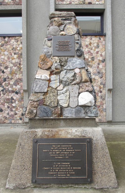Cairn commémoratif 2