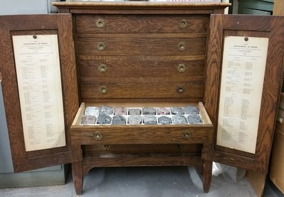 Ensembles de roches et de minéraux 2