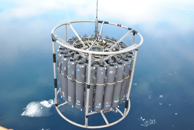 Système CTD rosette. Photo par Jennifer Nield.