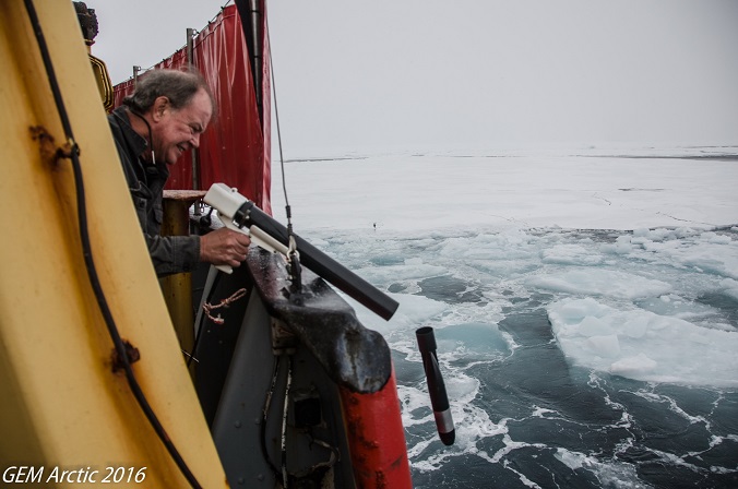 Lancement de la sonde XCTD 