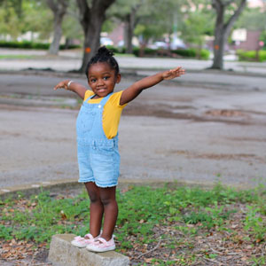 Roche-papier-chimie : Examiner l’exposition aux substances chimiques des enfants d’âge préscolaire