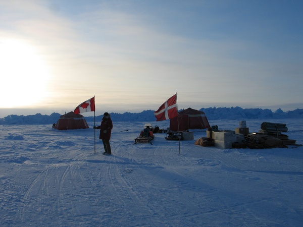 Camp installé sur la glace - 2006