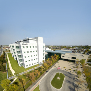 Laboratoire 101 : Que faut-il pour entreposer les agents pathogènes les plus dangereux au monde?