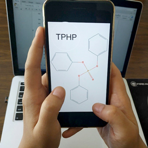 Existe-t-il un lien entre les cellulaires et les produits ignifuges nocifs?