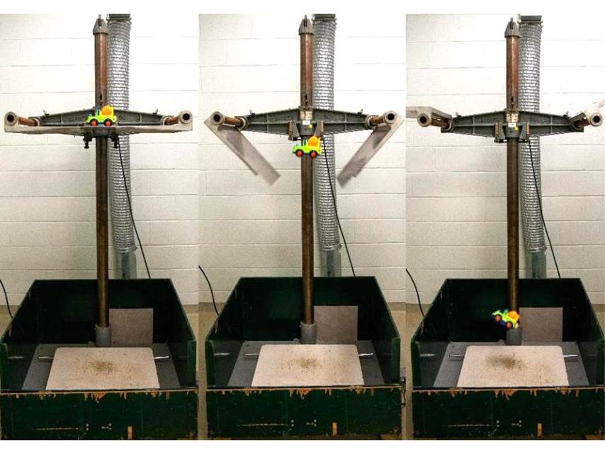 Pour notre épreuve de chute, nous laissons tomber le jouet quatre fois sur un plancher de béton recouvert de carreaux. La hauteur de la chute est de 1,37 m (4,5 pi) si le jouet est destiné à être utilisé par un enfant de moins de 3 ans et de 0,91 m (3 pi) s’il sera vraisemblablement utilisé par un enfant de 3 ans ou plus.   Chaque fois, nous laissons tomber le jouet d’un angle différent et nous faisons notre possible pour le briser en choisissant l’angle qui pourrait causer le plus de dommages. Nous inspectons chaque jouet après l’épreuve de chute pour détecter des éléments dangereux comme des pointes aiguës, des bords tranchants ou de petites pièces détachées.  
