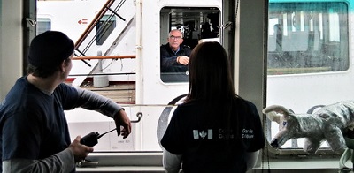 La vue depuis le pont du Fox ce matin, au hublot du « service au volant ». On voit Terry le renard dans le coin droit inférieur