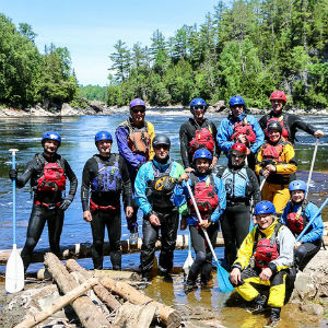 Un voyage dans le temps en canot