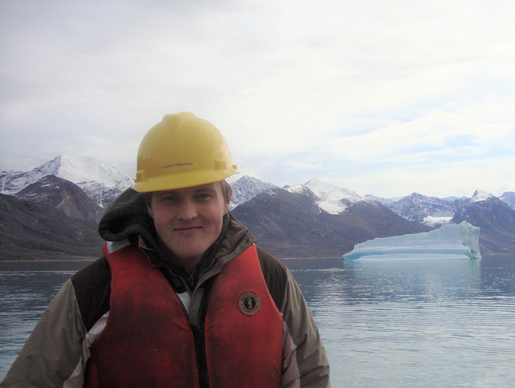 Logan lors d’une expédition dans la baie de Baffin (fjord Southwind, île de Baffin; photo : Fergus Francey).