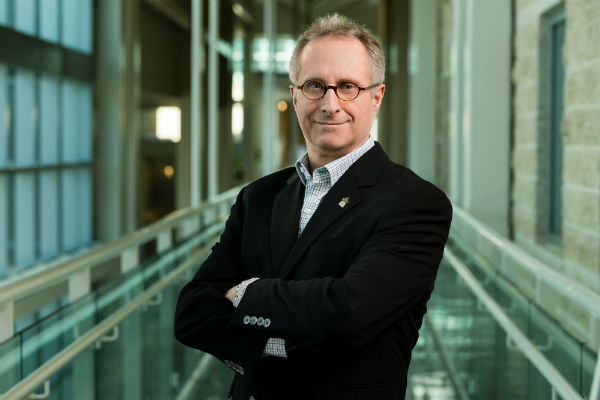 Le Dr Nicholas Ogden