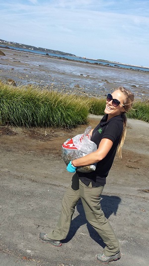 Nettoyage de plage à Yarmouth, en N.-É.