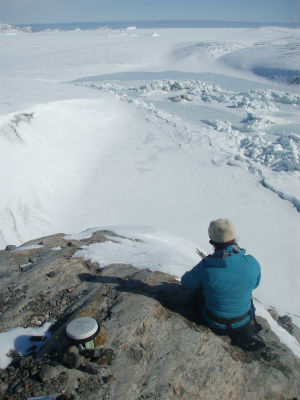 Utilisation d’un GPS pour évaluer la réalité de terrain d’une falaise pour le géoréférencement d’images satellites (mai 2012)