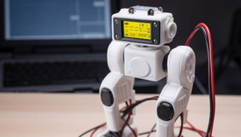 S’agit-il d’un robot? Des scientifiques de la défense détectent la déception en ligne